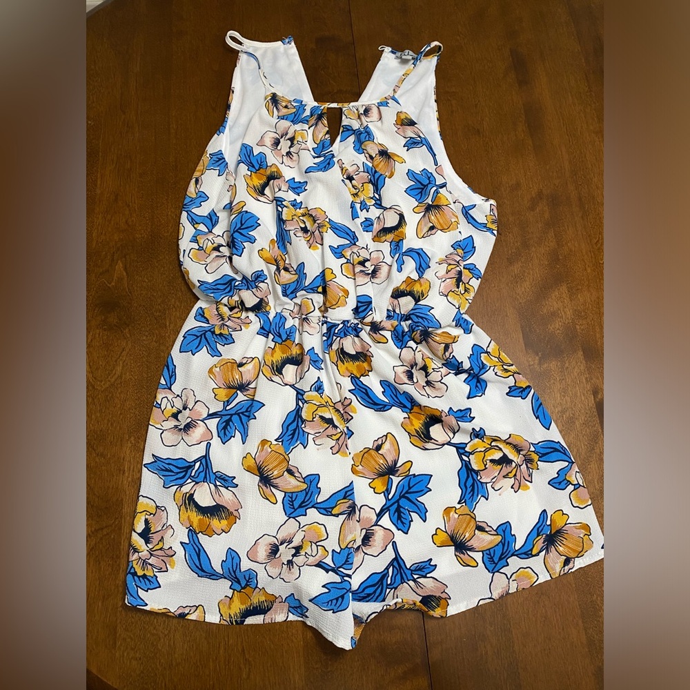 White Floral Spring Romper Yellow Blue Flower Design, Size Large, J for Justify